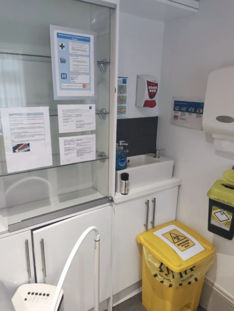 SUITE OF ROOMS FOR RENT OR CAN BE SEPERATED, SUITABLE FOR DENTISTRY OR PRIVATE DOCTORS OR THERAPY.