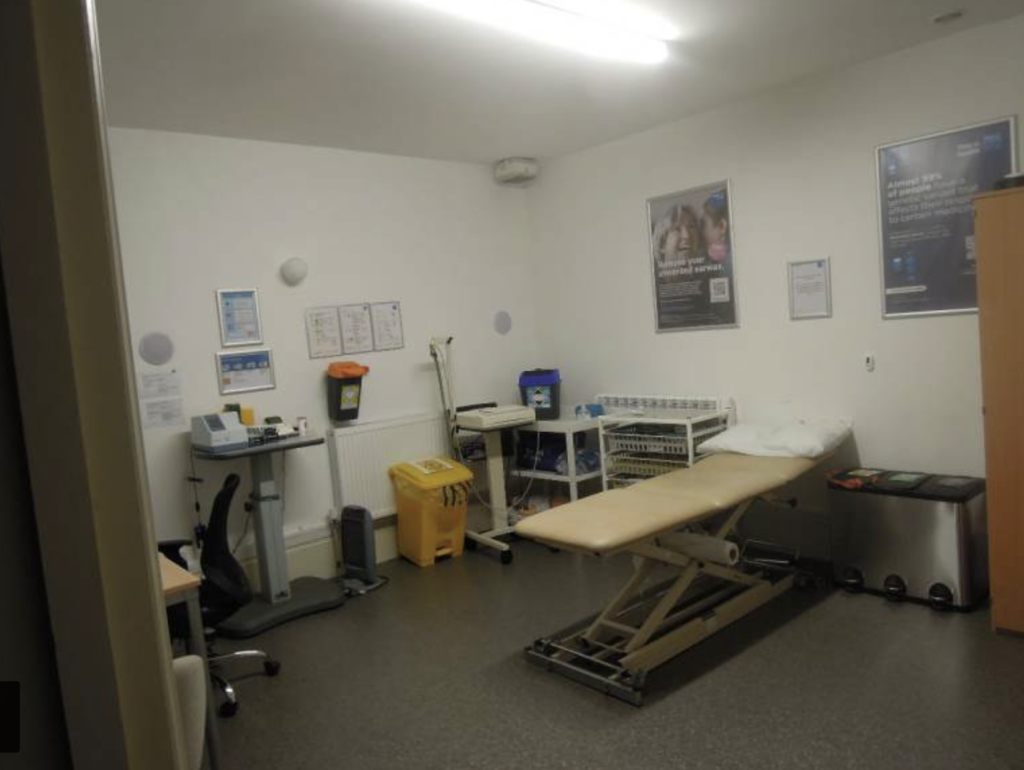 SUITE OF ROOMS FOR RENT OR CAN BE SEPERATED, SUITABLE FOR DENTISTRY OR PRIVATE DOCTORS OR THERAPY.