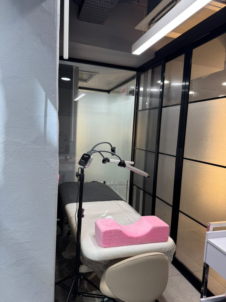Beauty Treatment Room to Rent – Central London (Tower Bridge)