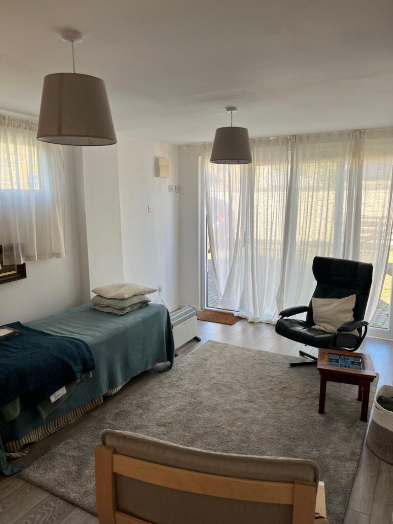 Therapy Room in Frenchay, Bristol To Rent