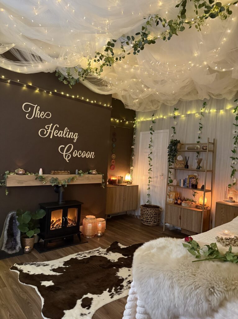 Beauty/massage room to let Tamworth centre ✨