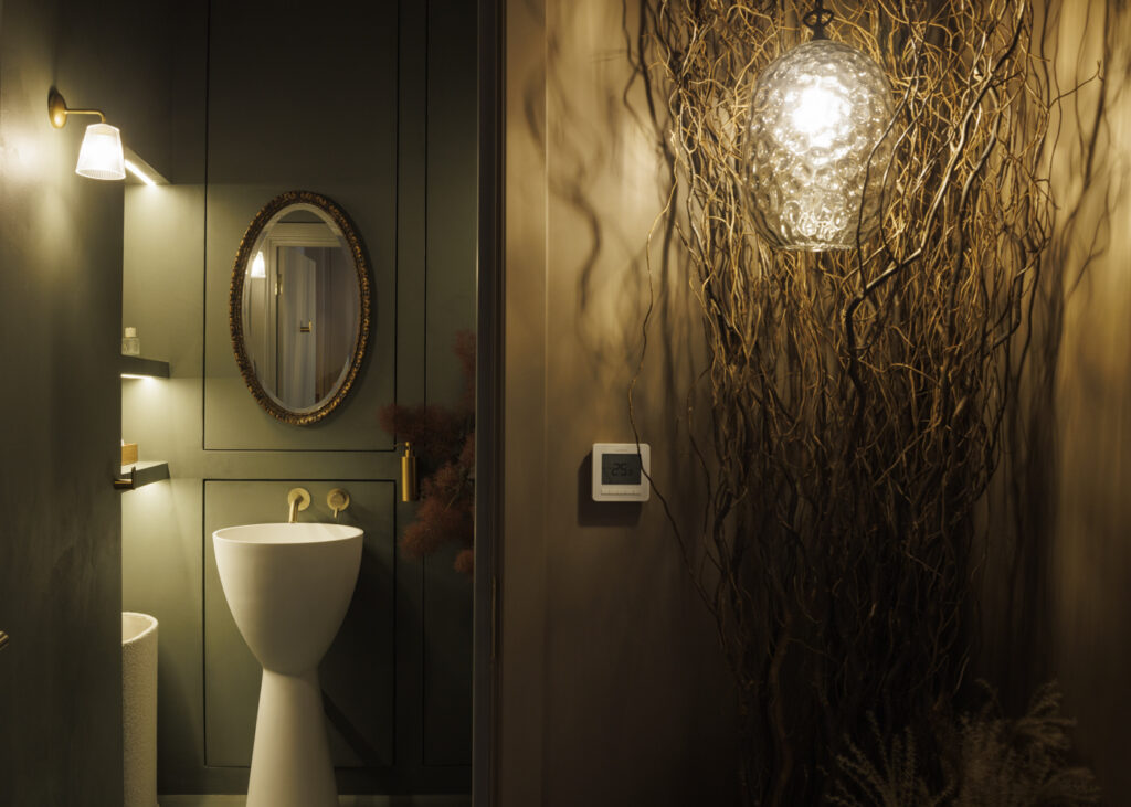 Warm Earthy Private Therapy Room in Angel Islington