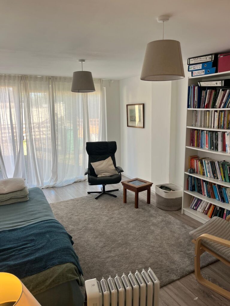 Therapy Room in Frenchay, Bristol To Rent